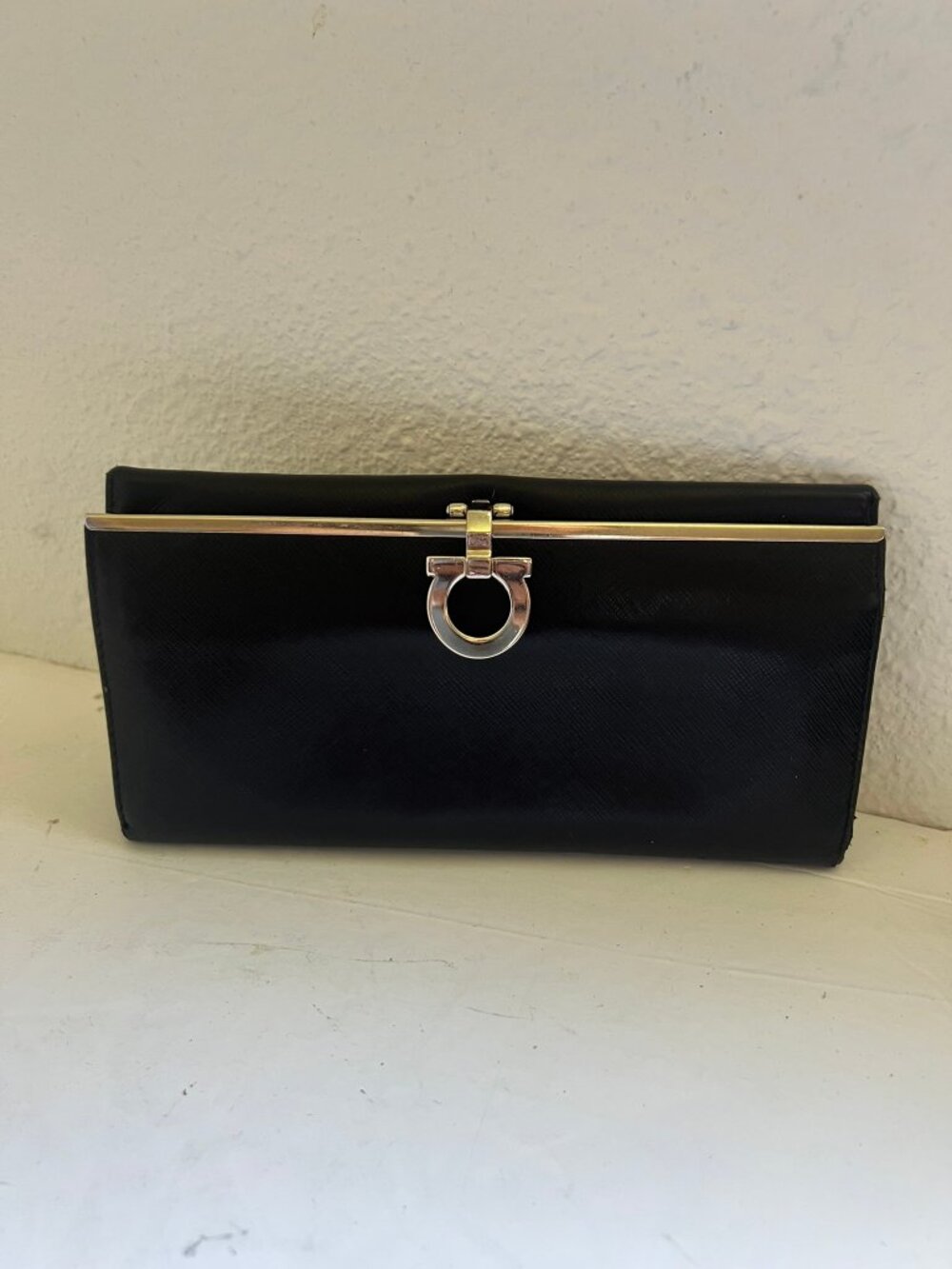 Salvatore Ferragamo black saffiano leather Gancini clip long wallet